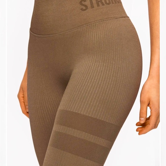 STRONGER ribbed seamless leggings NWT - Picture 4 of 12